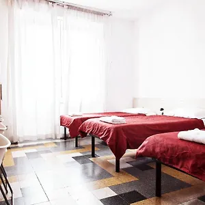 https://ciao-hostel.it-tuscanyhotel.com